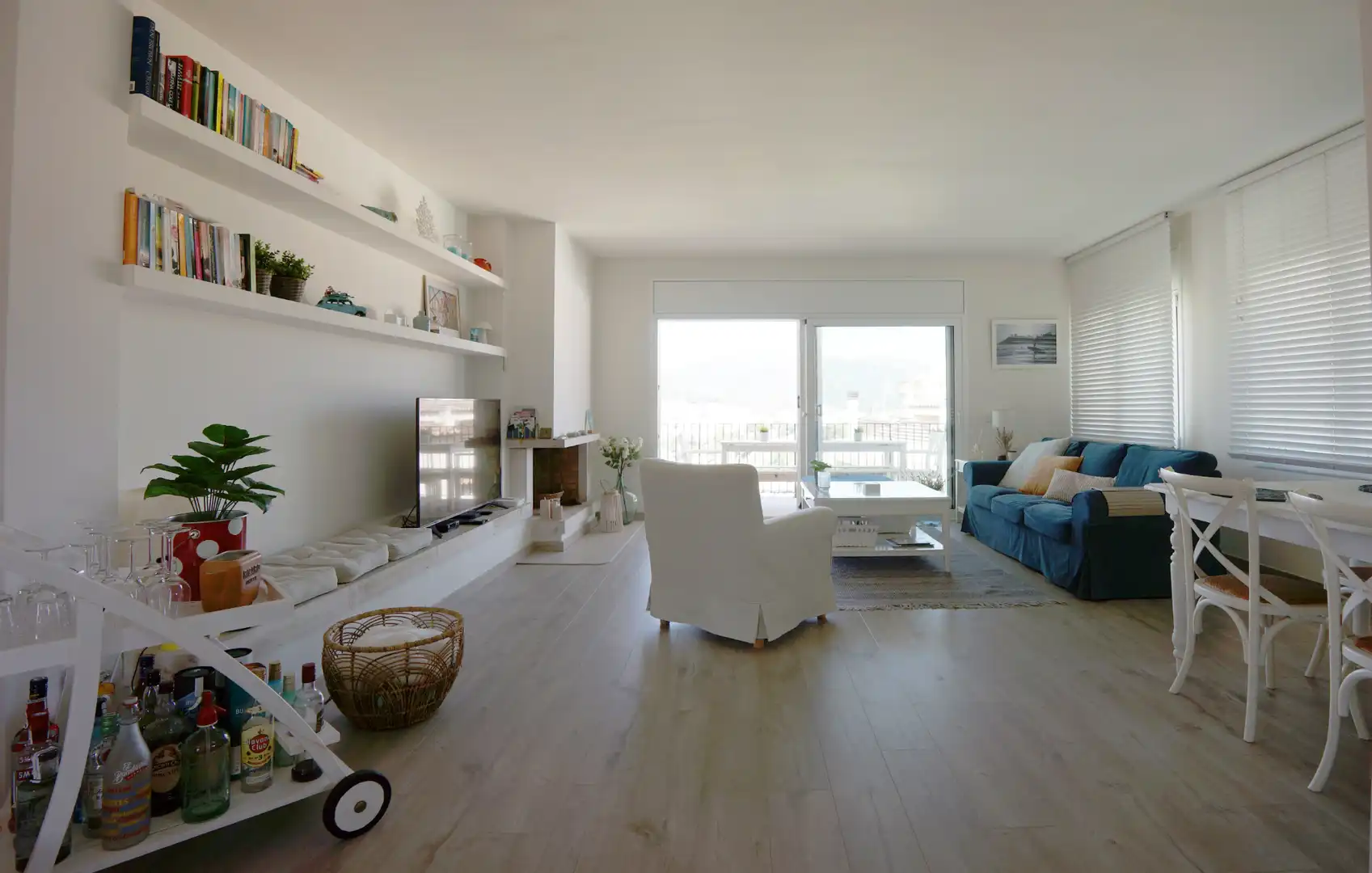 Sala de estar de Casa adosada en venta en Sant Feliu de Guíxols con Calefacción, Terraza y Amueblado