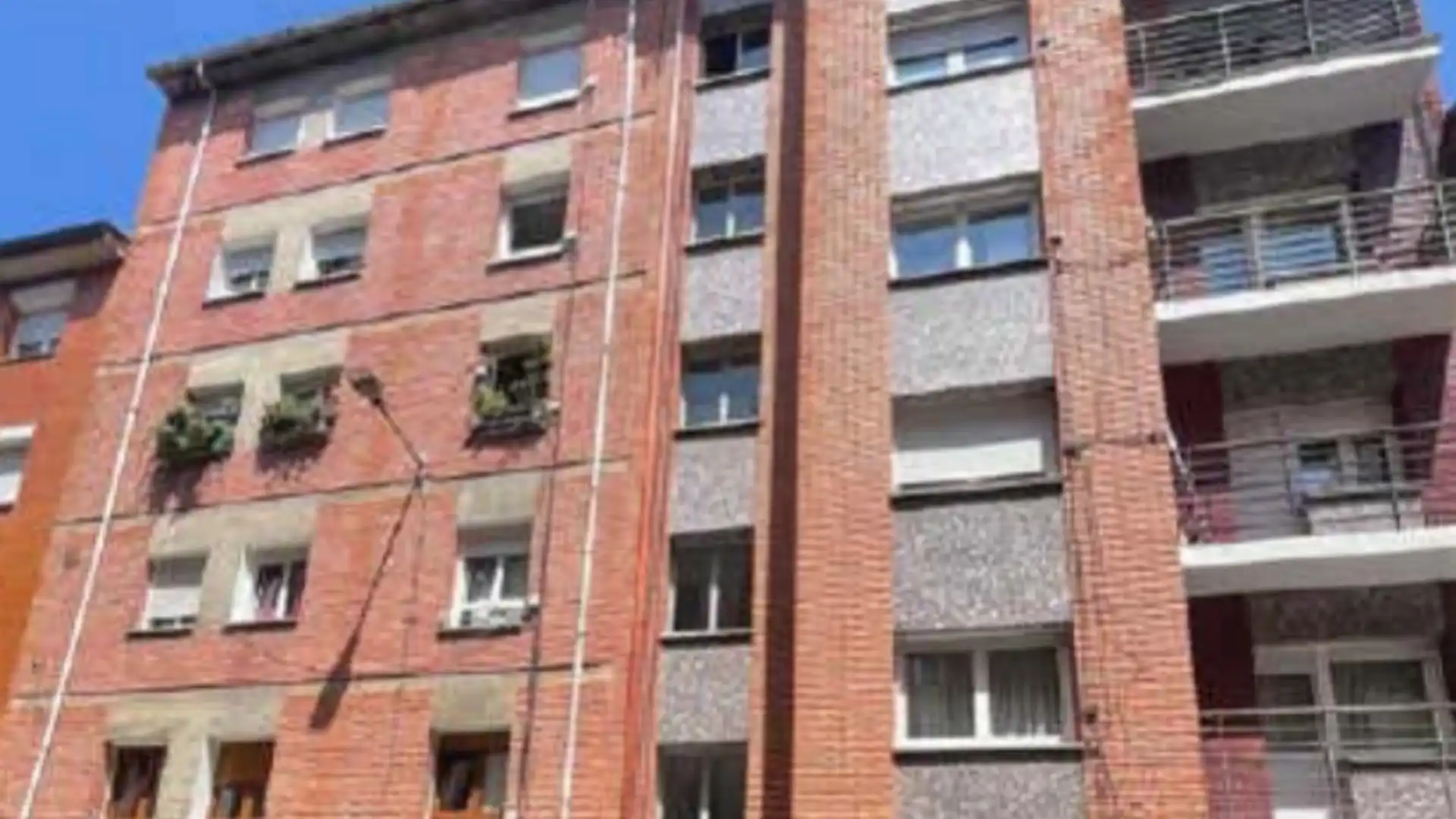 Vista exterior de Piso en venta en Gijón 
