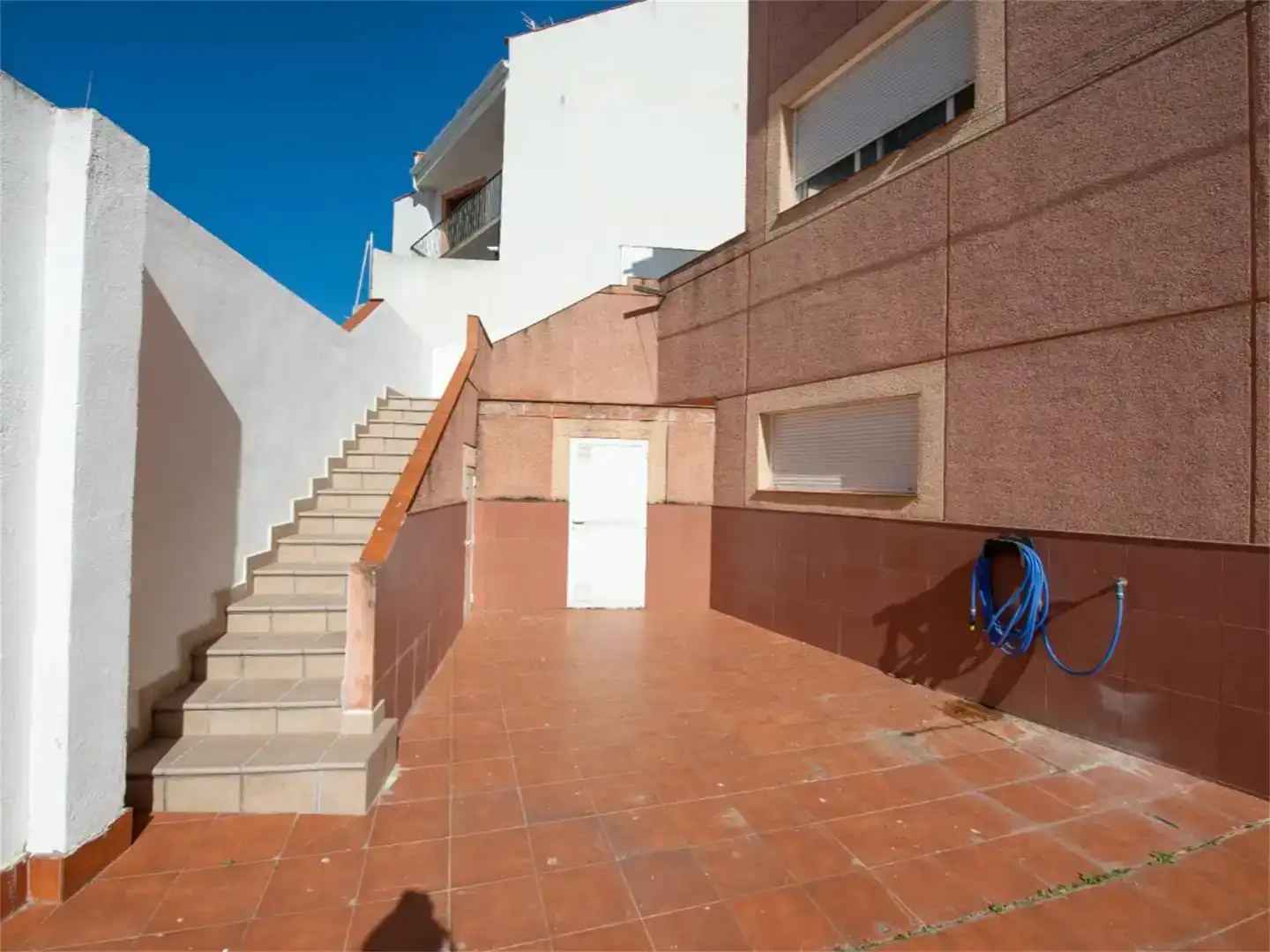 Vista exterior de Piso en venta en Campo Real con Trastero