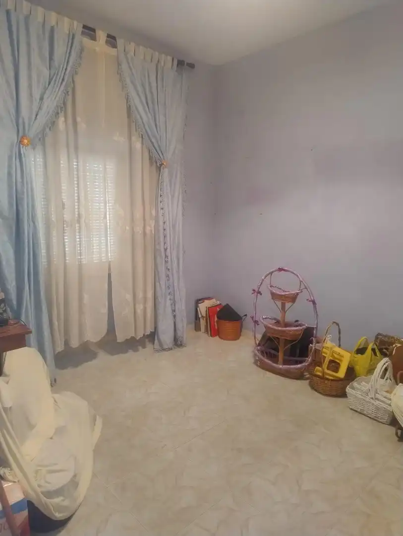 Schlafzimmer von Einfamilien-Reihenhaus zum Verkauf in Piedrabuena mit Möbliert