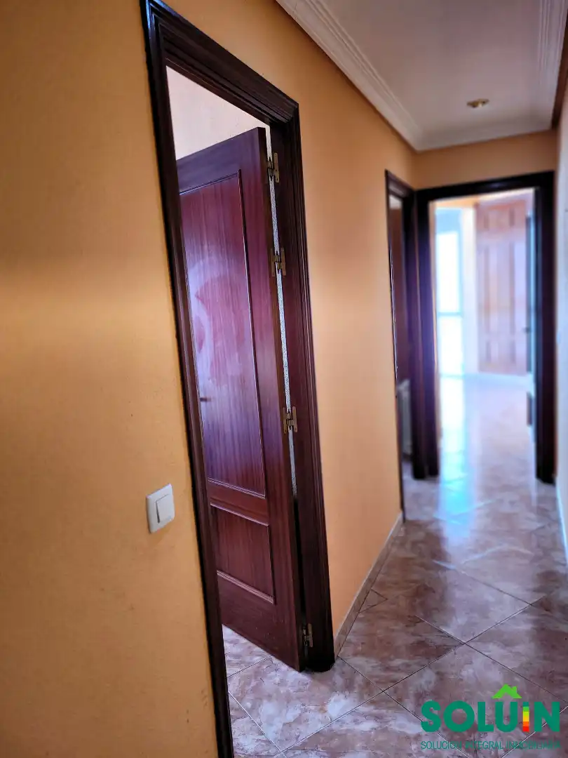 Piso en venta en Fuenlabrada con Calefacción, Trastero y Horno
