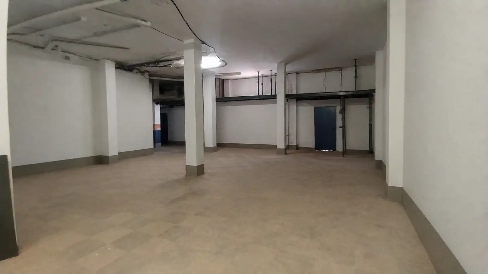Local comercial de lloguer a Plaza Xúquer, imagen 2