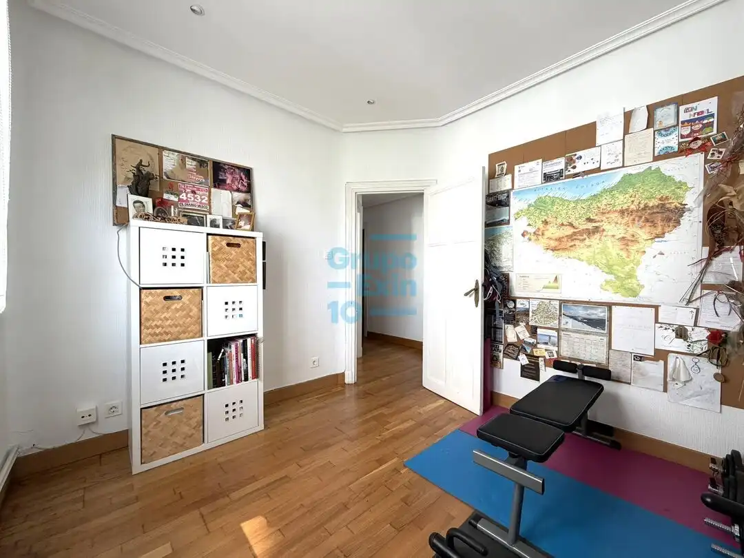 Habitación de Piso en venta en Donostia - San Sebastián  con Calefacción
