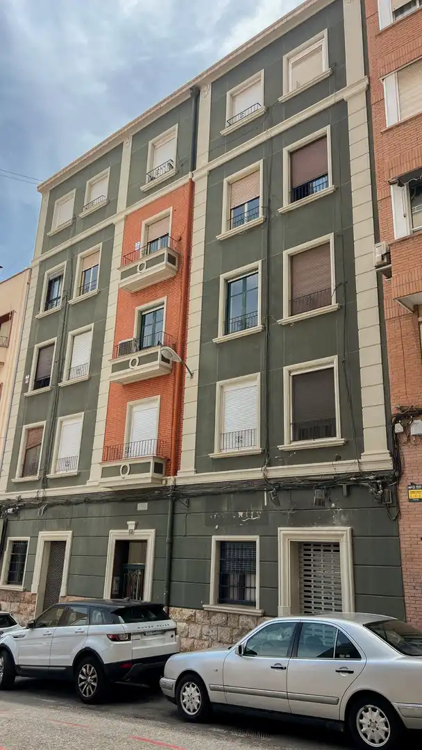Vista exterior de Piso en venta en Alicante / Alacant con Aire acondicionado, Calefacción y Jacuzzi