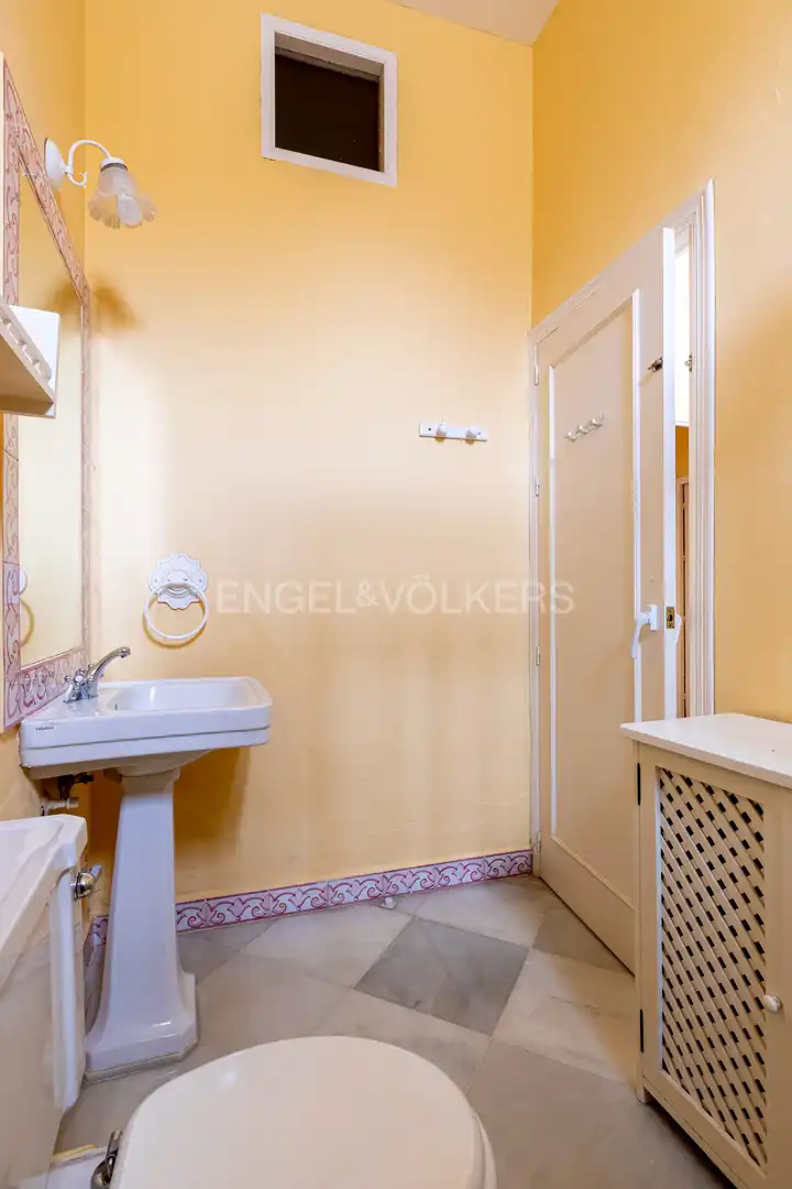Baño de Casa o chalet en venta en Umbrete con Calefacción, Jardín privado y Piscina