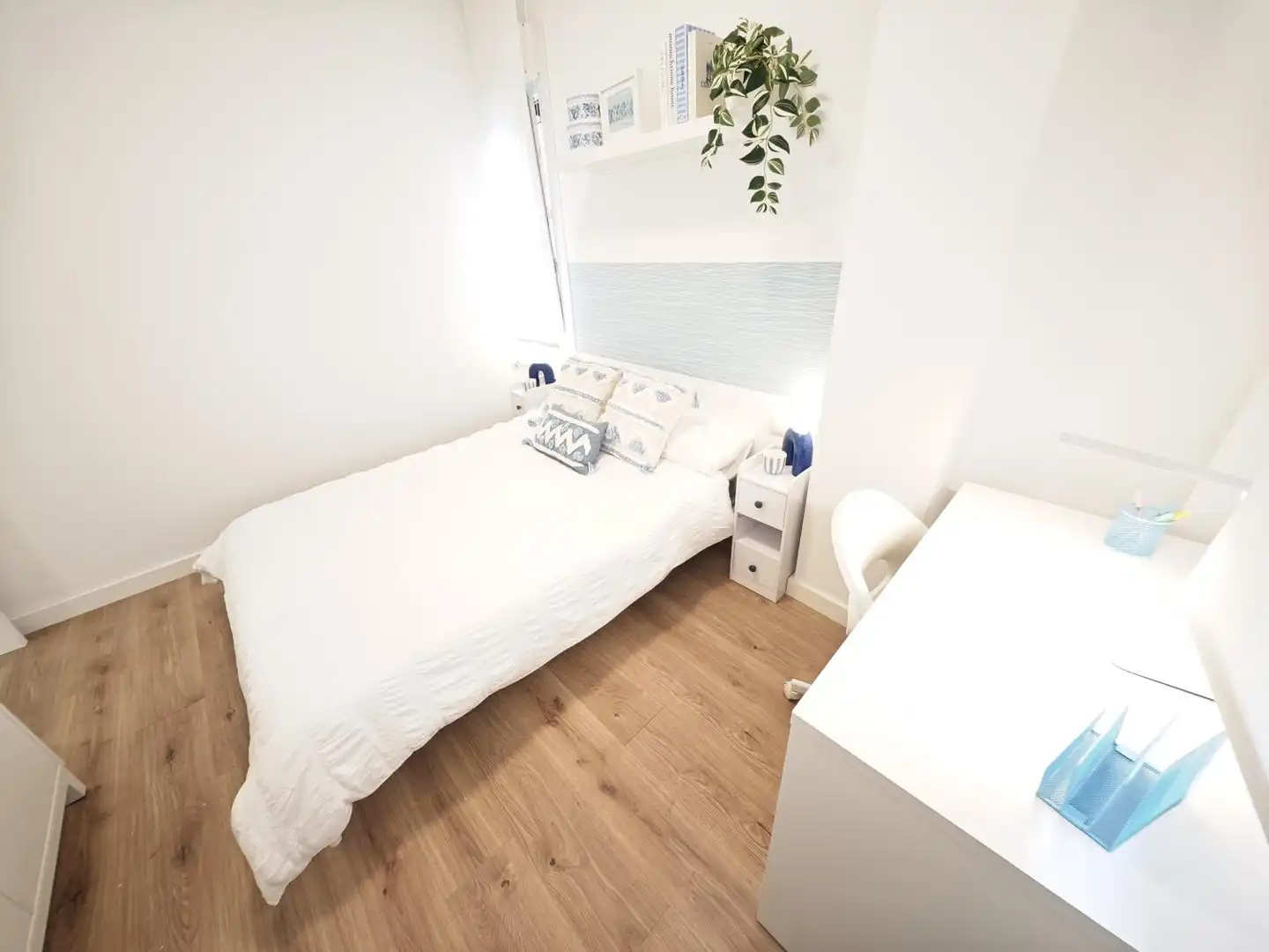 Habitación de Piso en venta en Bilbao  con Calefacción, Trastero y Amueblado