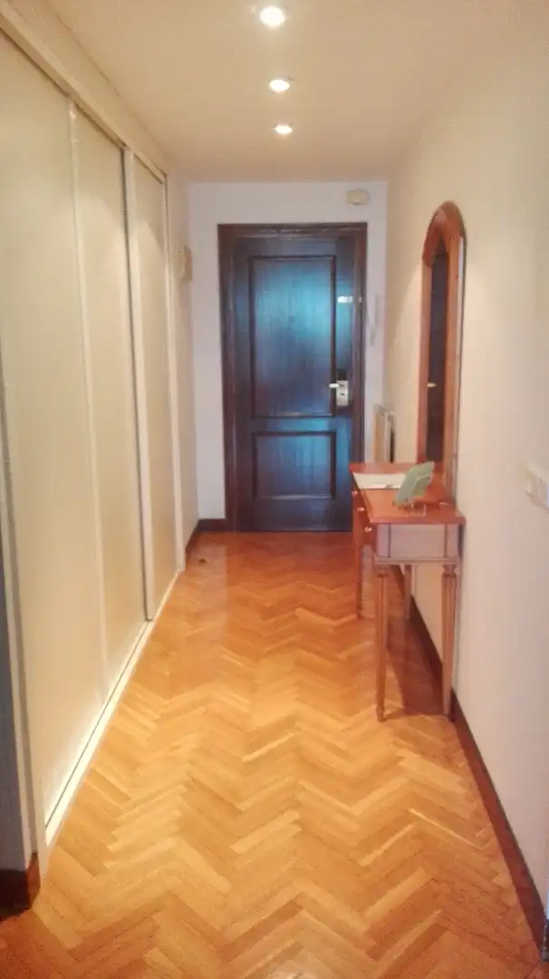 Piso de alquiler en  Pamplona / Iruña con Calefacción, Parquet y Terraza