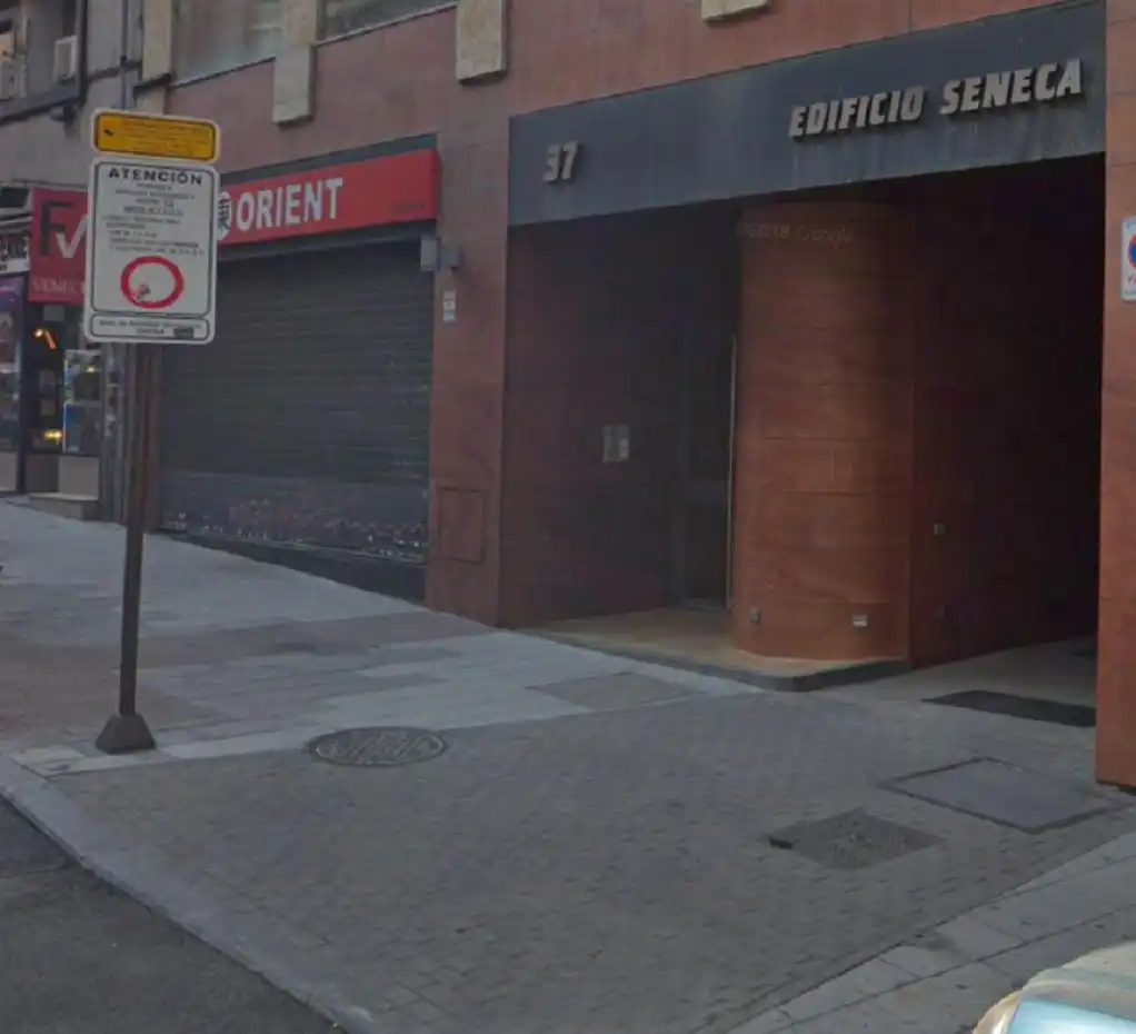 Vista exterior de Garaje en venta en Madrid