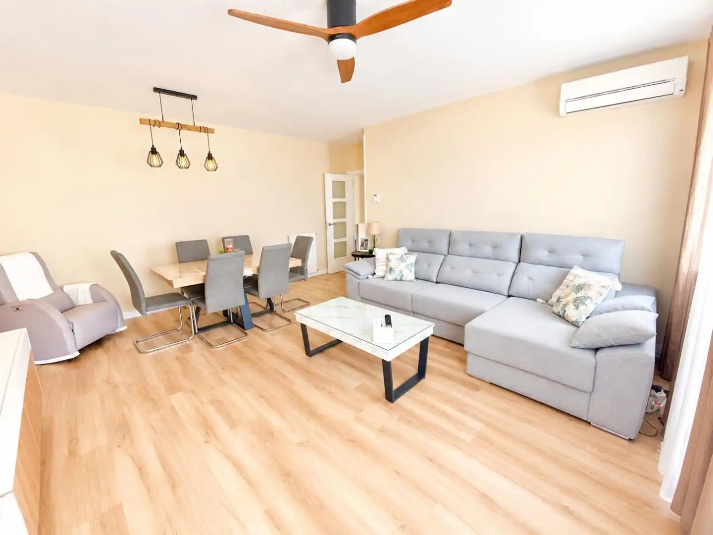 Sala d'estar de Pis en venda en Arganda del Rey amb Aire condicionat