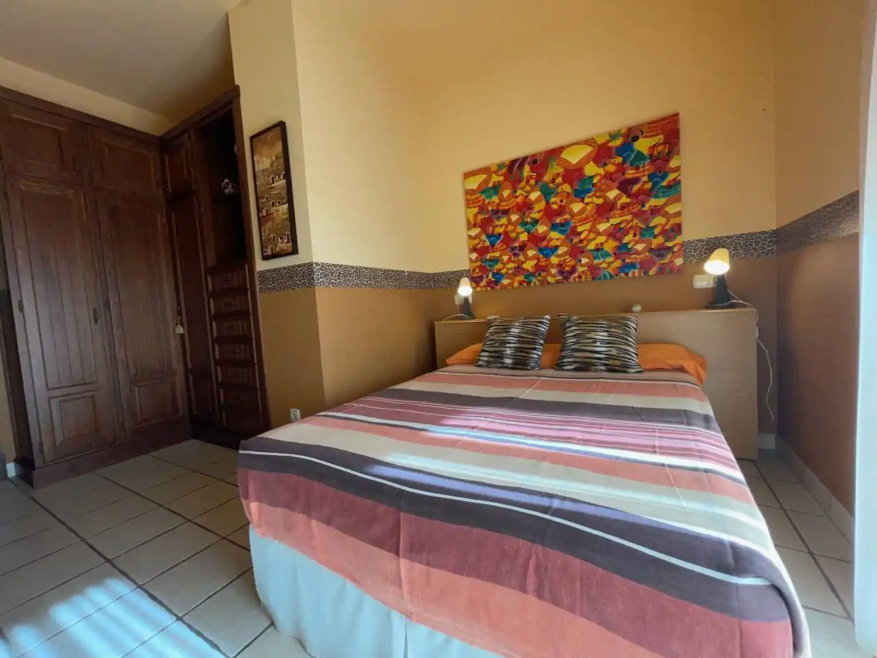 Dormitori de Finca rústica en venda en Estepona amb Aire condicionat, Calefacció i Jardí privat