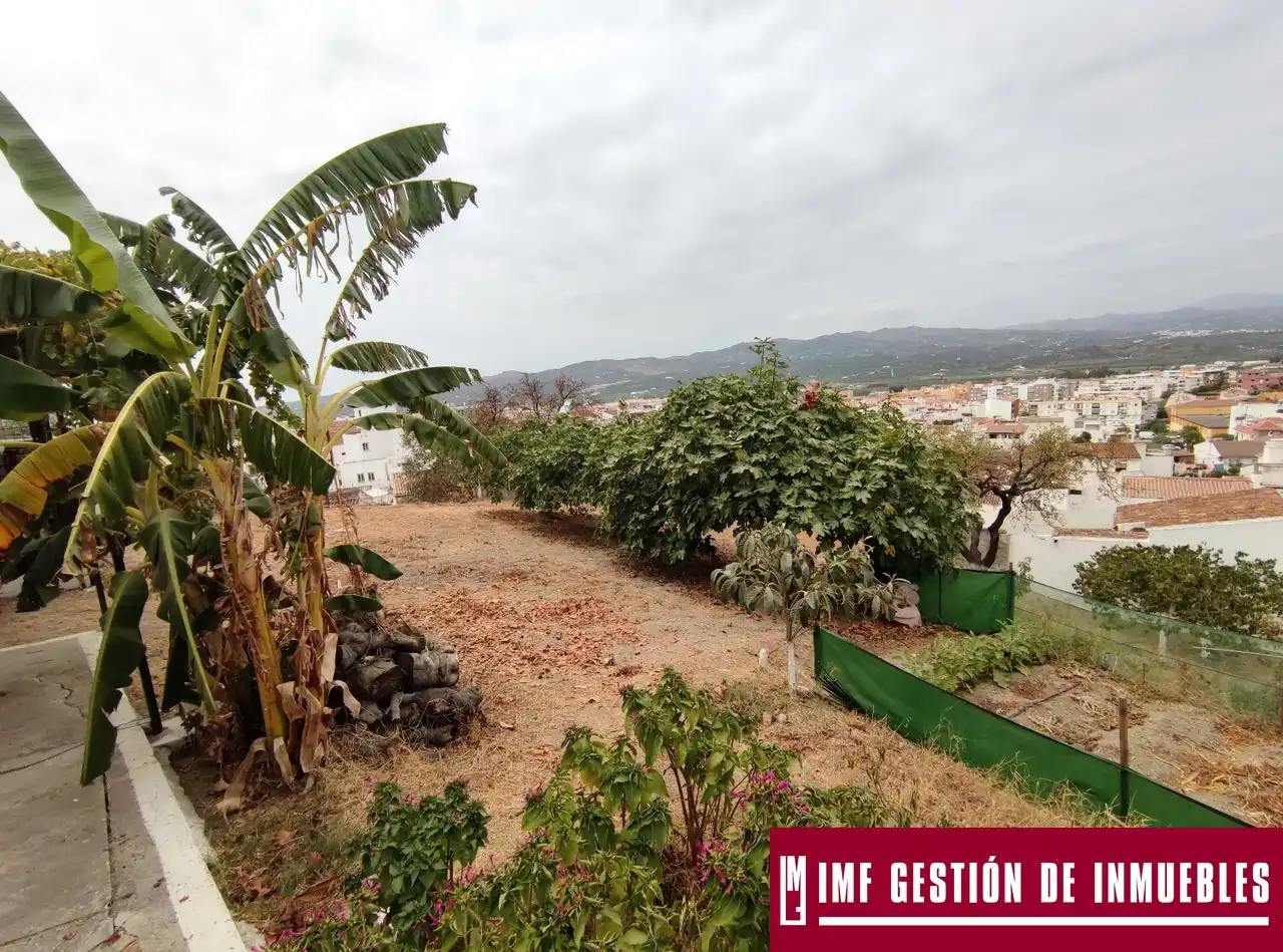 Finca rústica en venta en Vélez-Málaga con Jardín privado, Terraza y Trastero