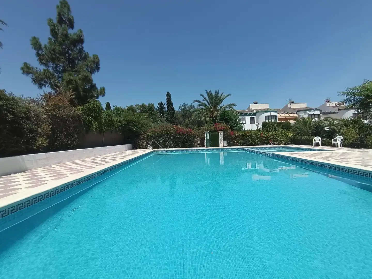 Piscina de Casa o xalet en venda en El Campello amb Aire condicionat, Jardí privat i Terrassa