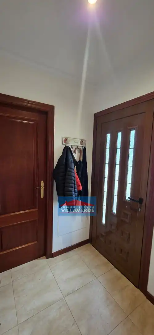 Casa adosada en venta en Cangas  con Calefacción, Terraza y Trastero