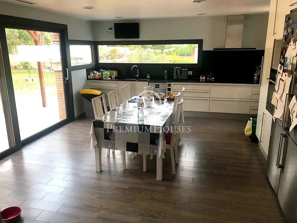 Comedor de Casa o chalet en venta en Sant Pere de Ribes con Aire acondicionado, Calefacción y Jardín privado