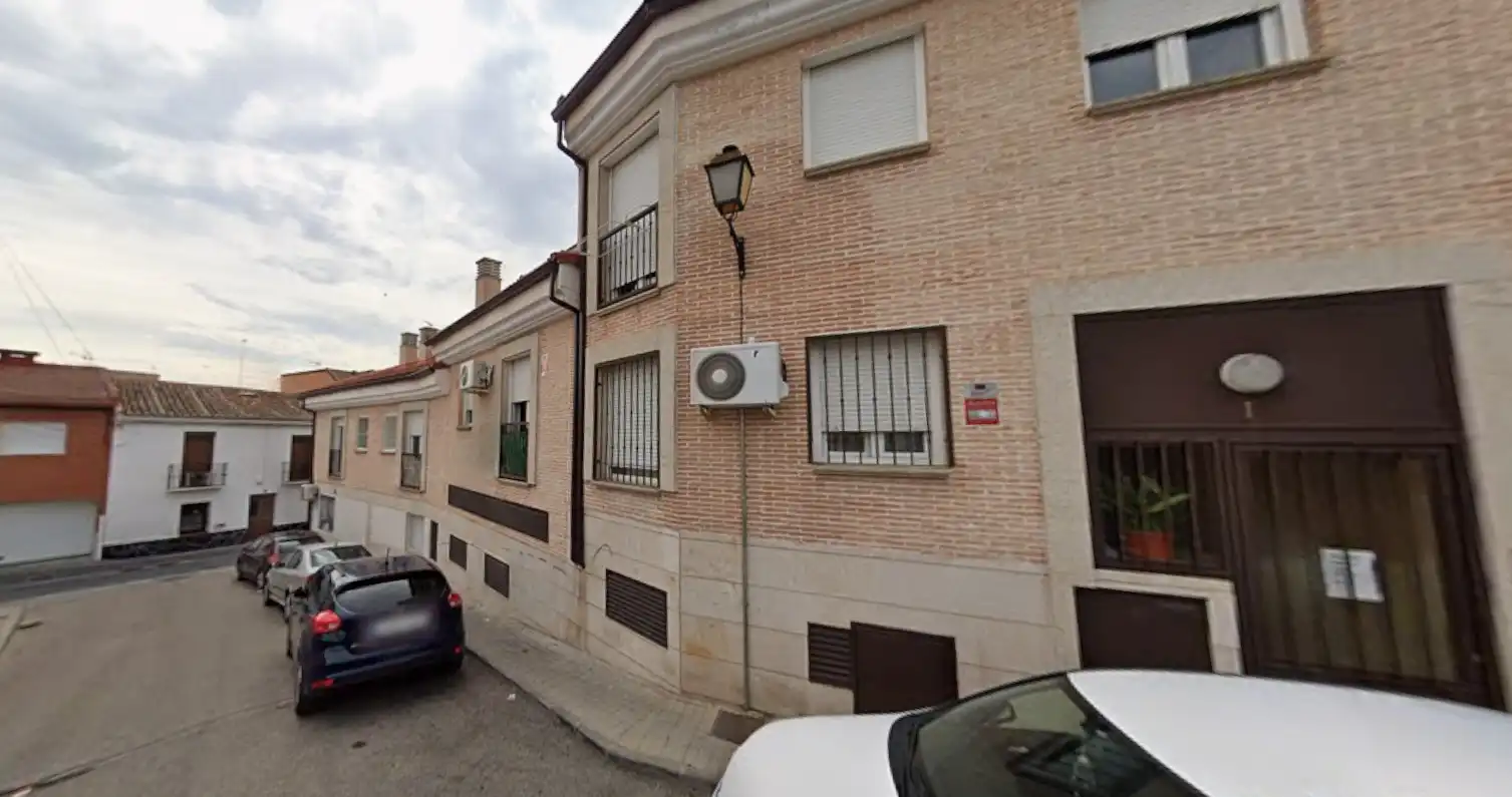 Vista exterior de Casa o xalet en venda en Villa del Prado amb Traster
