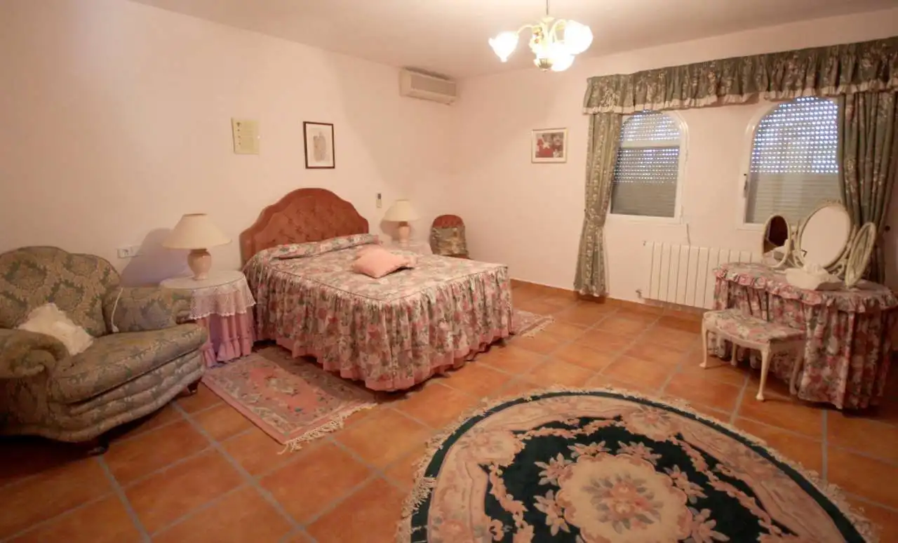 Bedroom of Houses for sale in L'Alfàs del Pi  with Air Conditioner, Private garden and Terrace