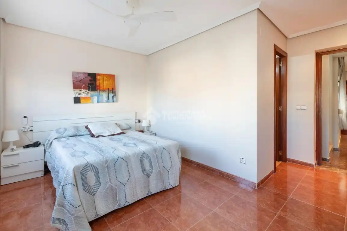 Bedroom of Houses for sale in Valencia  with Air Conditioner, Terrace and Balcony