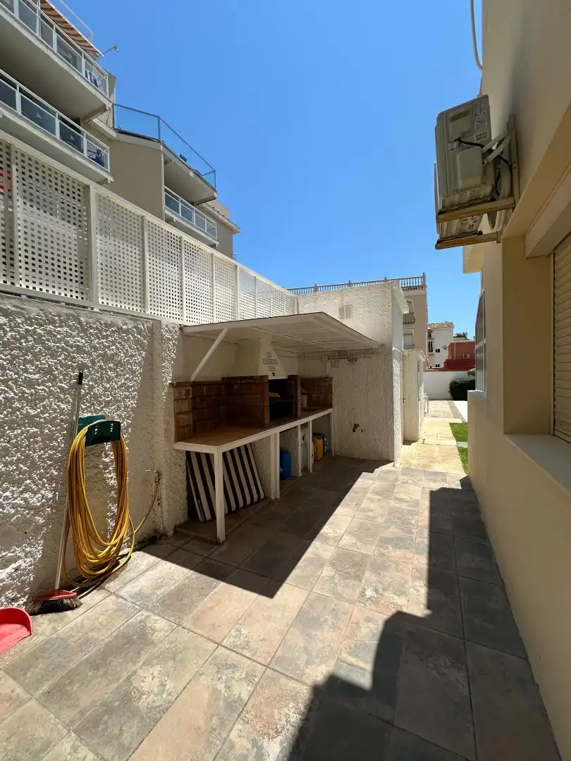 Terrassa de Estudi de lloguer en Torremolinos amb Aire condicionat, Terrassa i Piscina
