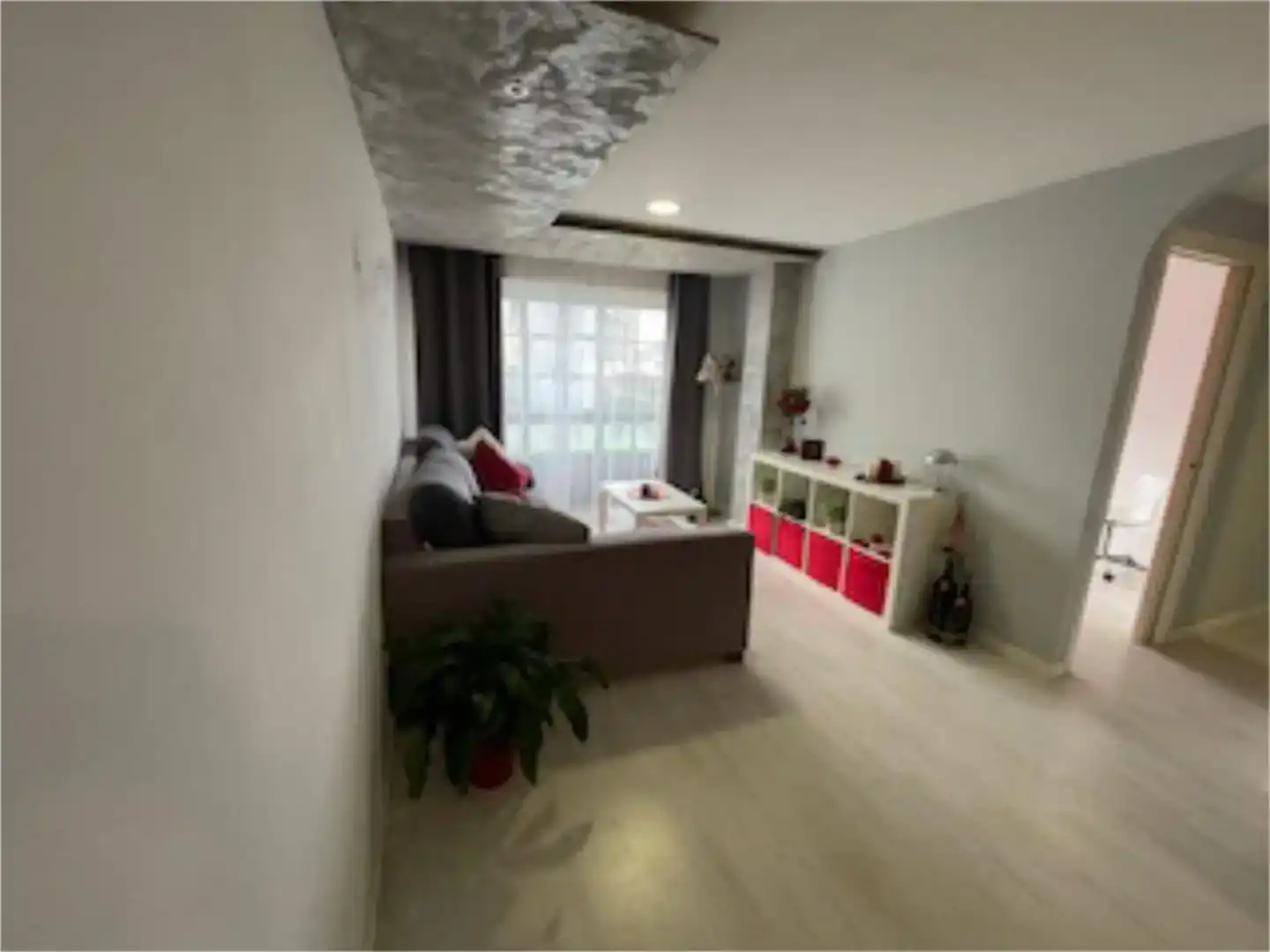 Sala d'estar de Pis en venda en Pontecesures amb Parquet, Traster i Moblat