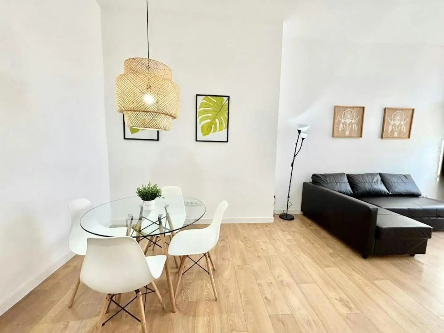 Living room of Flat for rent in Madrid  with Air Conditioner, Heating and Furnished