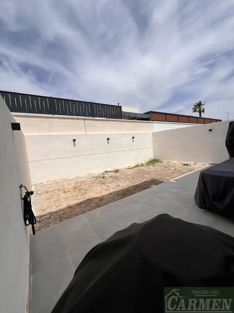 Vista exterior de Casa o chalet en venta en Jerez de la Frontera con Aire acondicionado