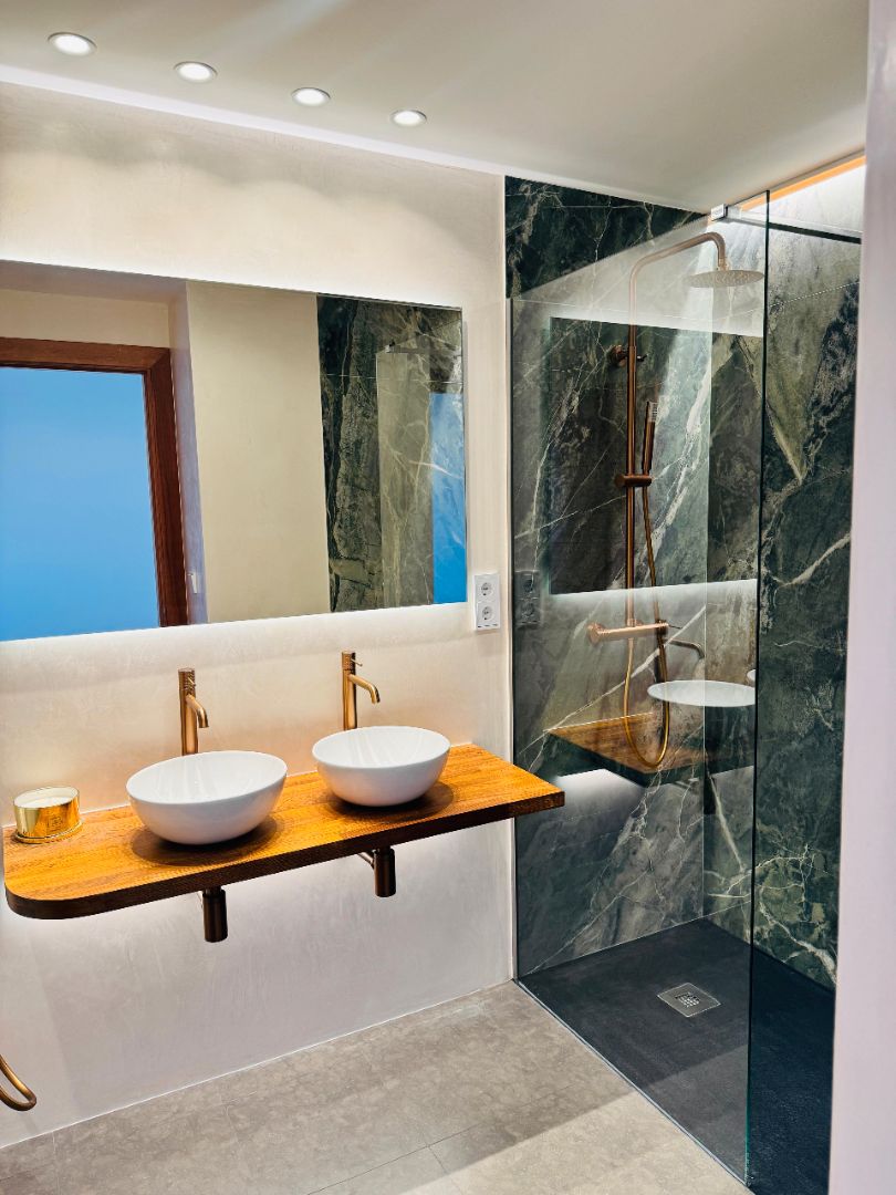 Bathroom of Flat for sale in  Lleida Capital  with Air Conditioner, Heating and Parquet flooring