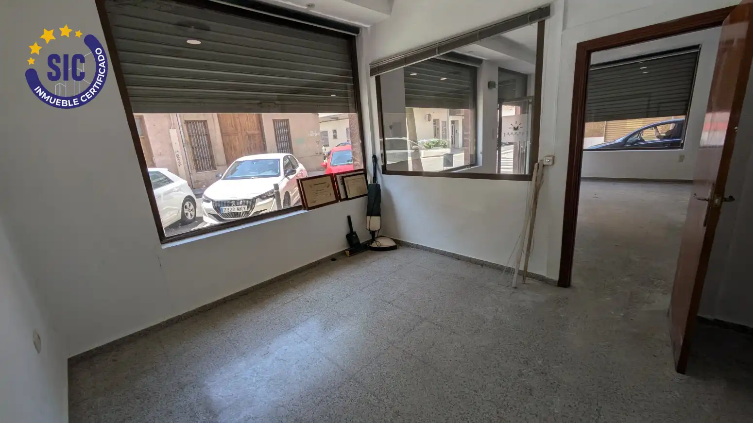 Exterior view of Commercial properties for sale in Benetússer