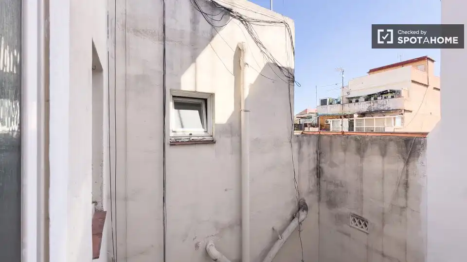 Terraza de Piso para compartir en L'Hospitalet de Llobregat con Aire acondicionado, Calefacción y Amueblado