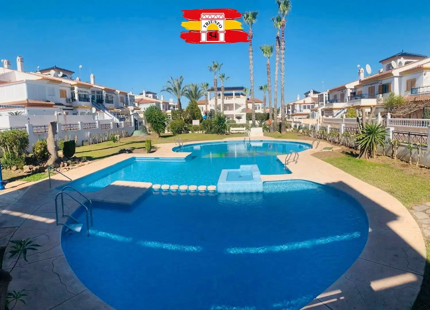 Piscina de Planta baja en venta en Pilar de la Horadada con Aire acondicionado, Jardín privado y Trastero