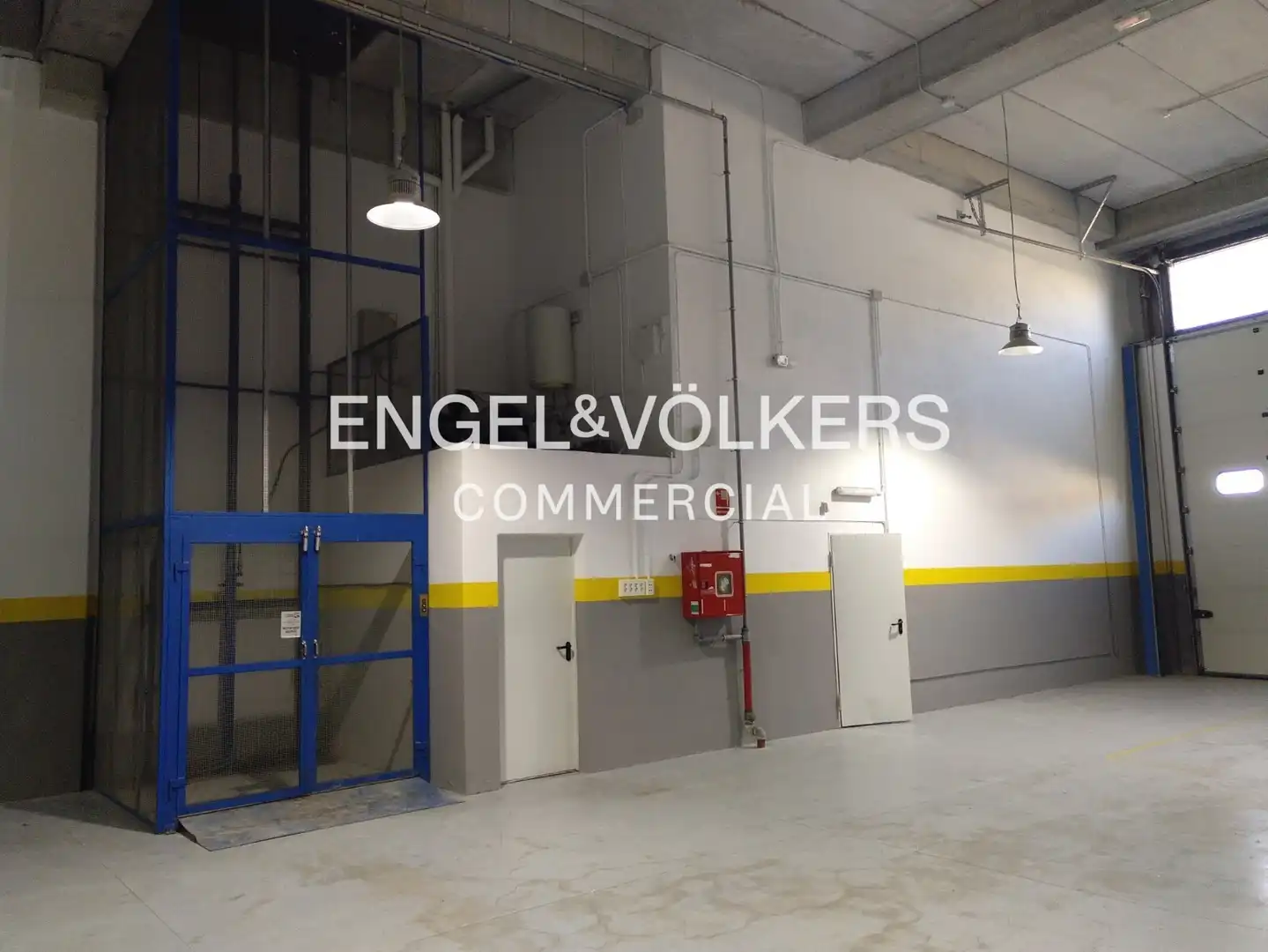 Nave industrielle à louer à Port, imagen 3