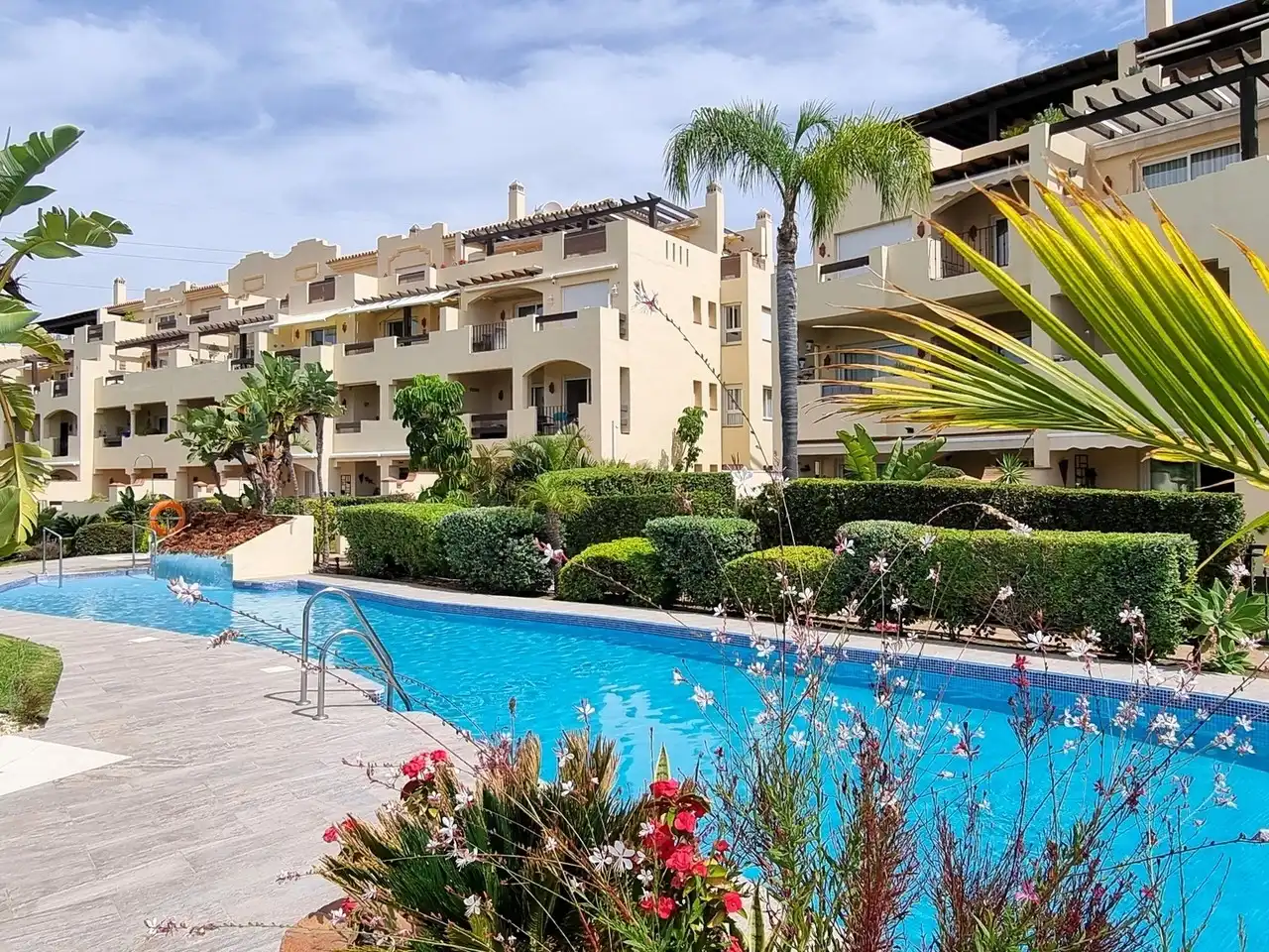 Apartament amb piscina en venda a Riviera del Sol