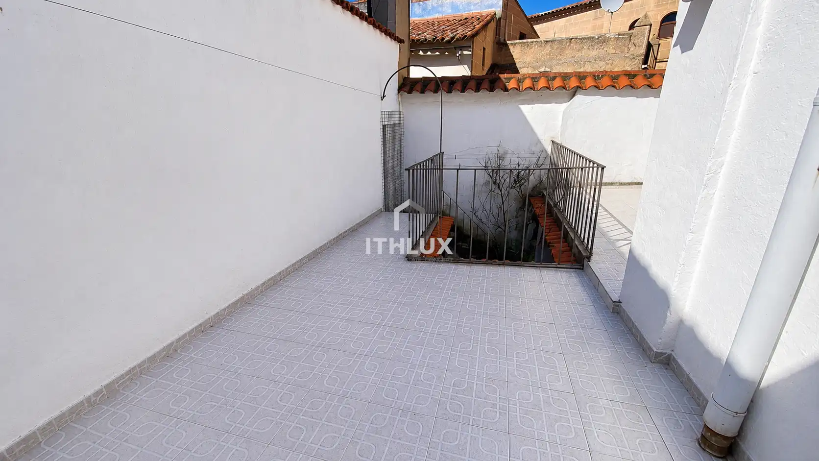 Terrasse von Einfamilien-Reihenhaus zum Verkauf in Torremocha mit Klimaanlage, Heizung und Terrasse