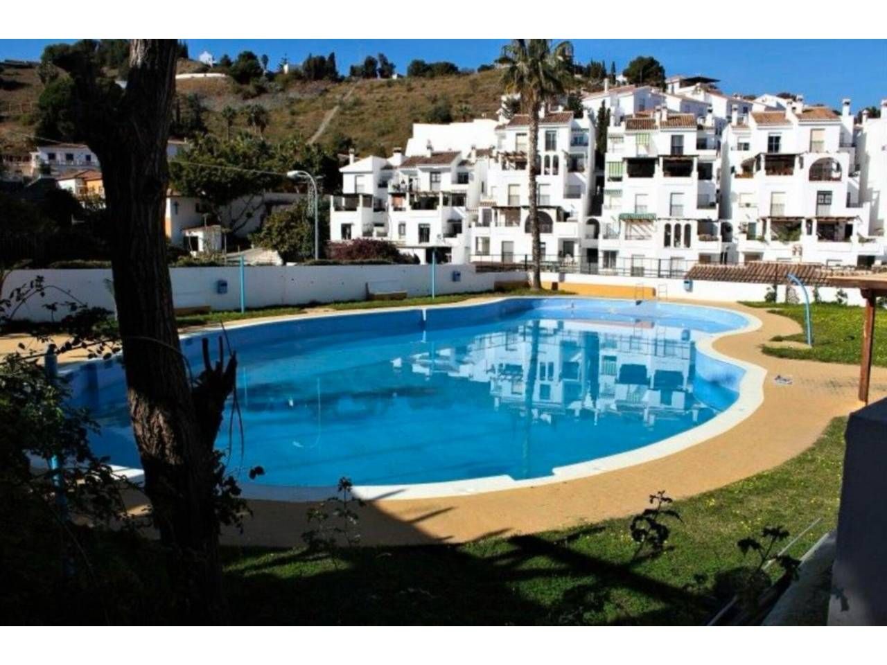 Piscina de Casa adosada en venta en Almuñécar con Terraza y Piscina comunitaria