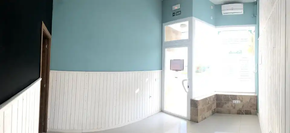Business premises for sale in Avenida Antonio Toré Toré 22, imagen 3