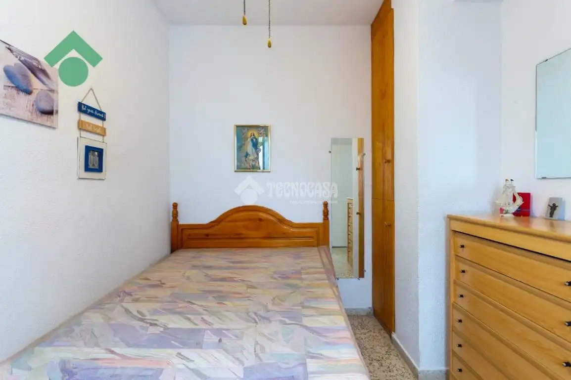 Bedroom of Flat for sale in Almuñécar  with Air Conditioner