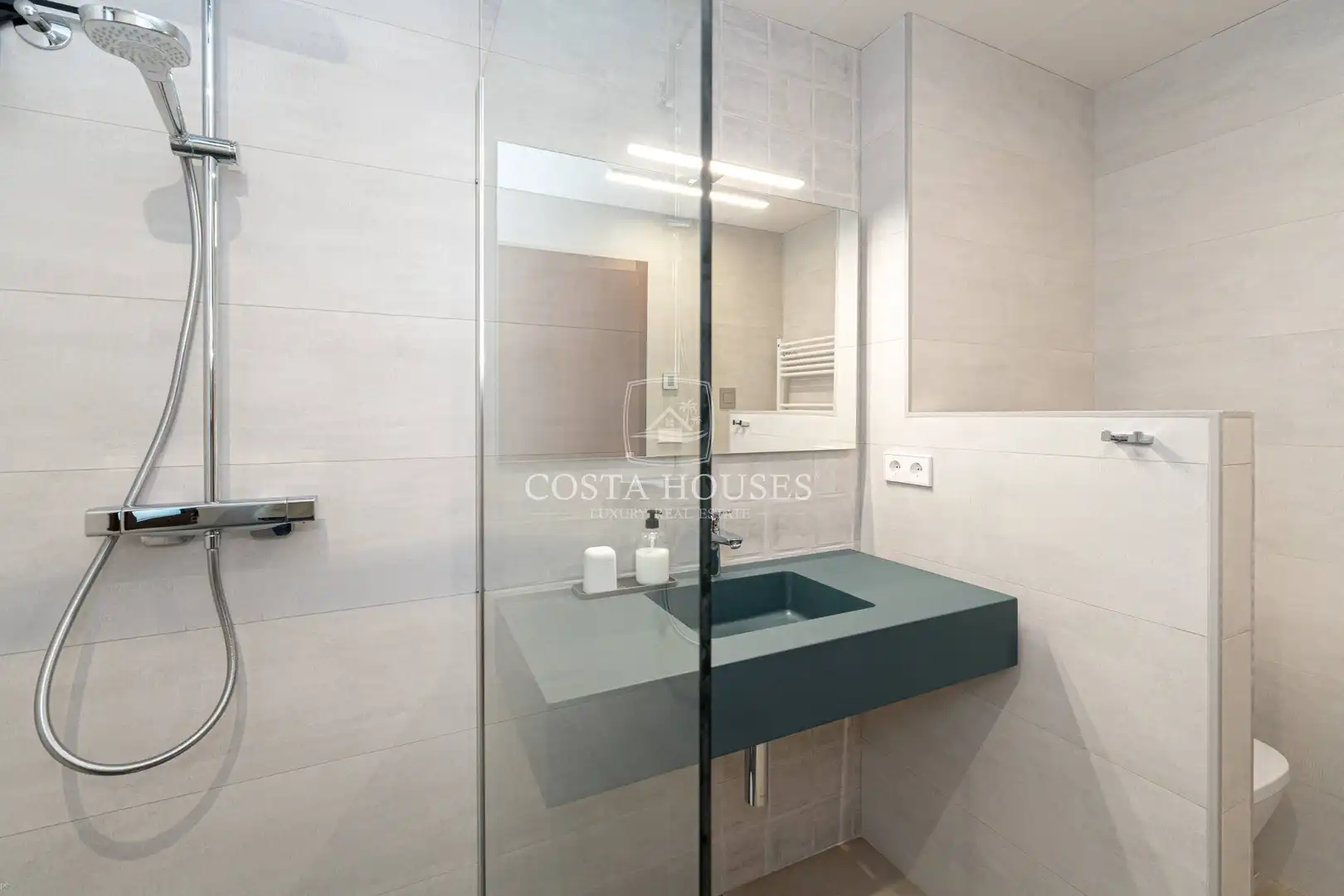 Bathroom of Houses for sale in Jávea / Xàbia  with Air Conditioner, Heating and Private garden