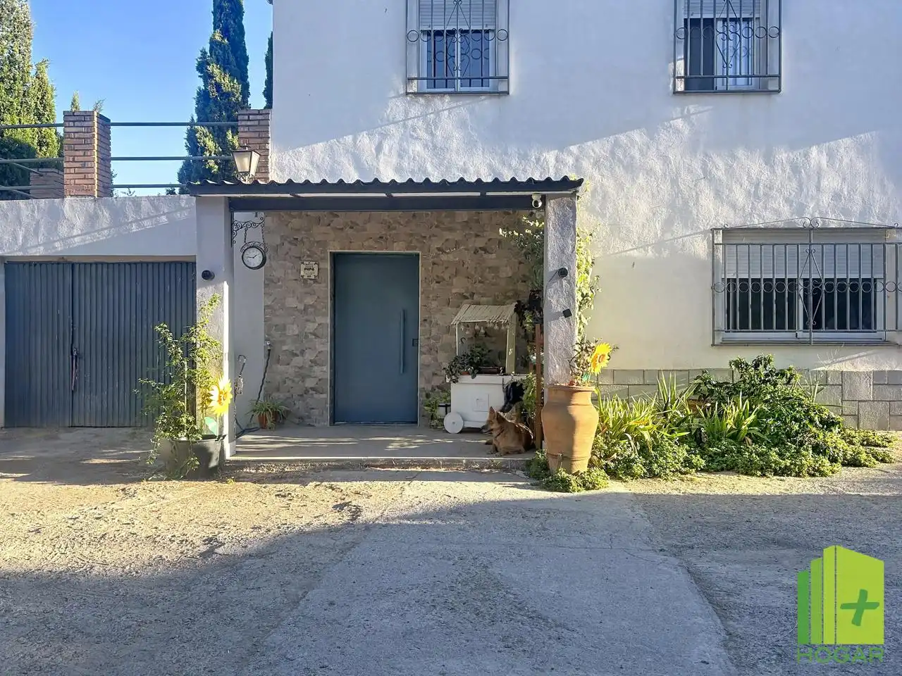 Vista exterior de Casa o xalet en venda en La Guardia de Jaén amb Aire condicionat, Jardí privat i Terrassa