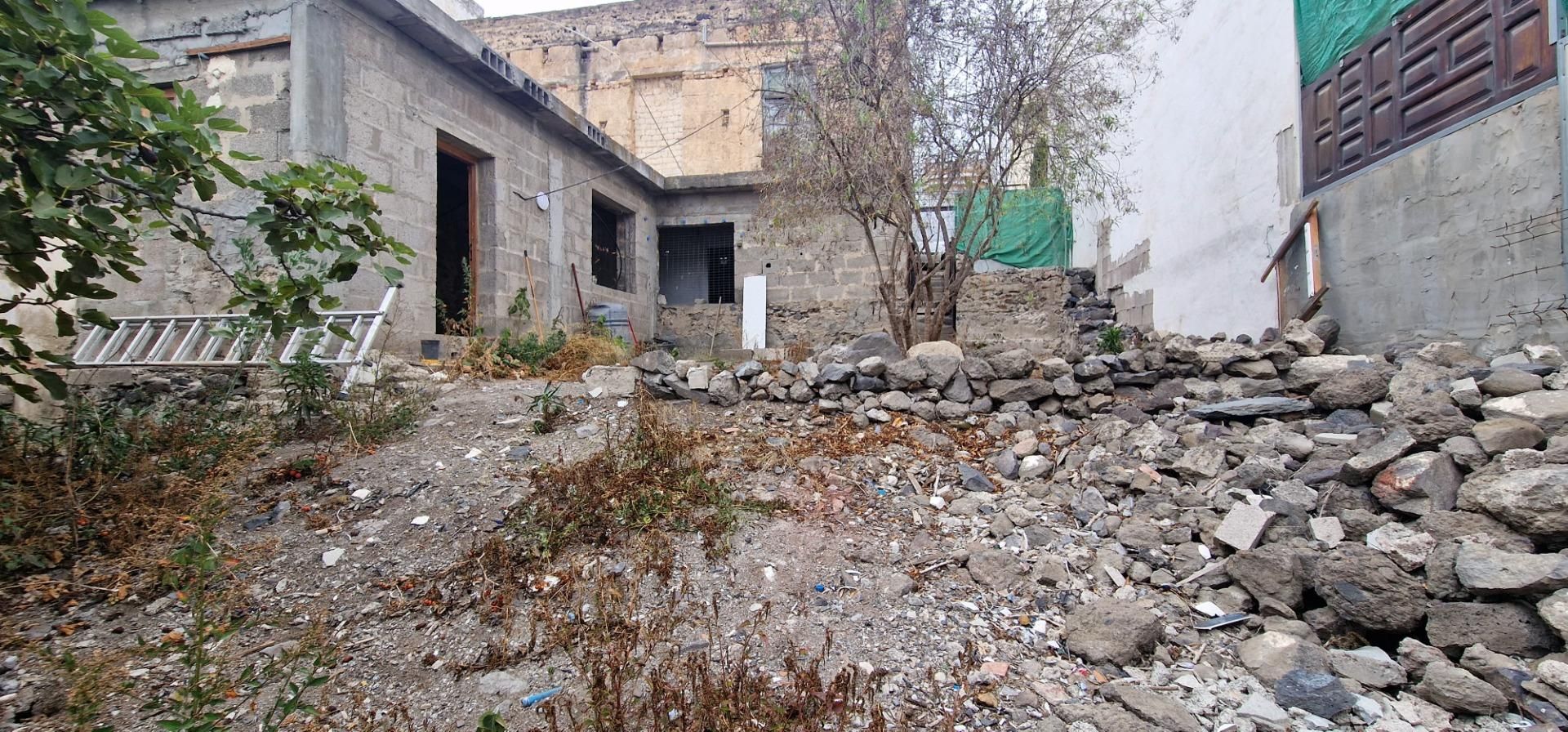 House or chalet for sale in Arucas  with Alarm