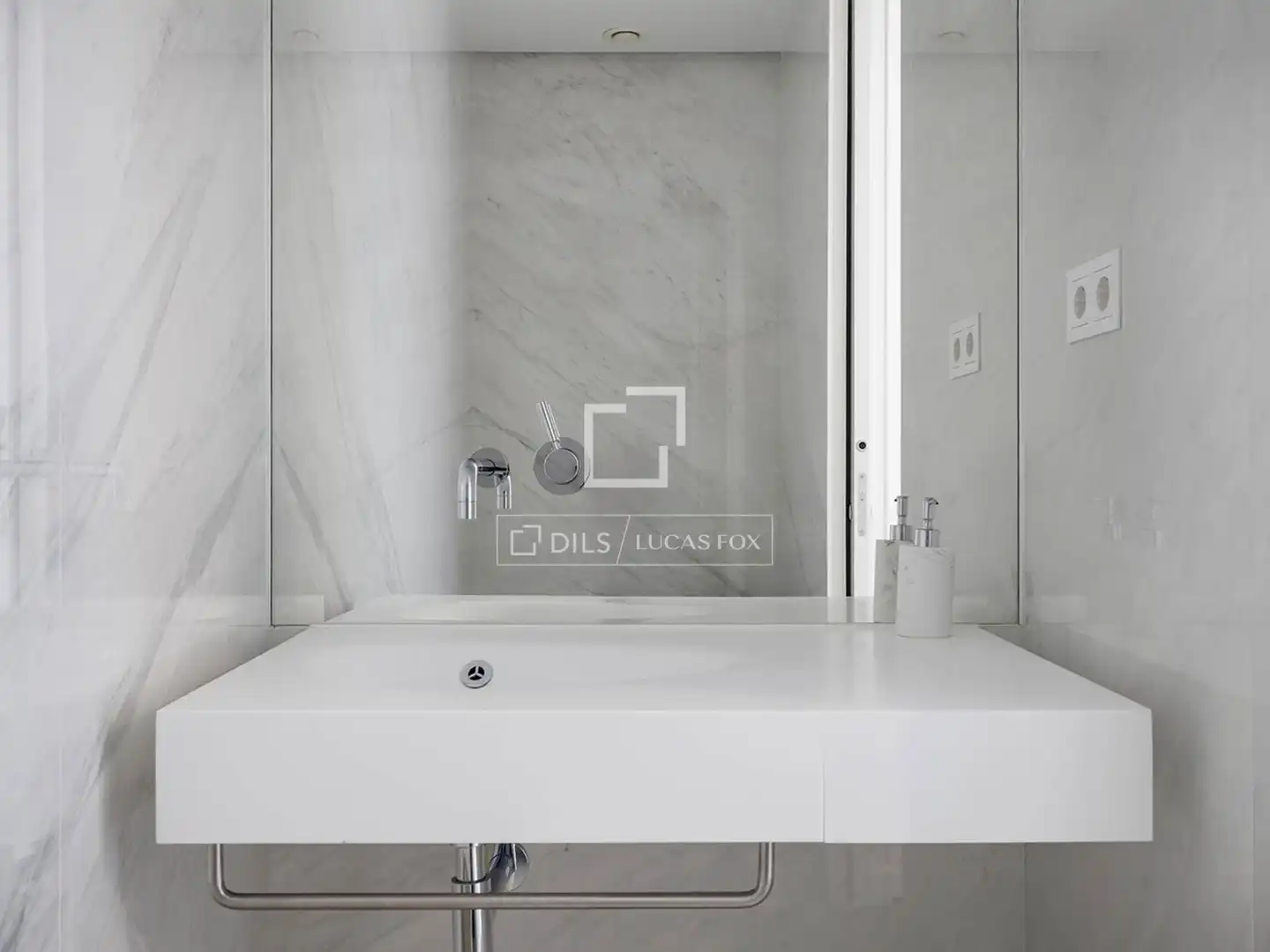 Baño de Piso de alquiler en Barcelona con Aire acondicionado, Calefacción y Terraza