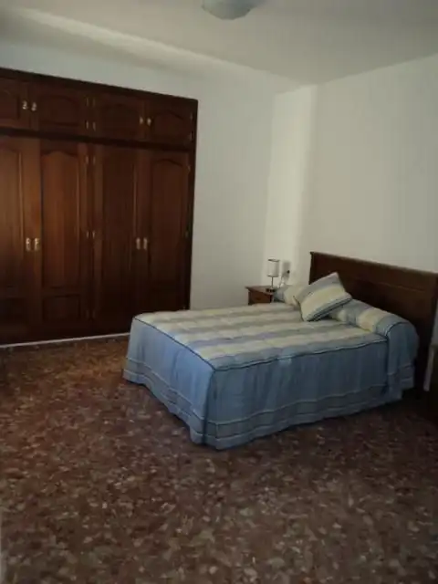 Habitación de Dúplex de alquiler en Adamuz con Aire acondicionado, Calefacción y Amueblado