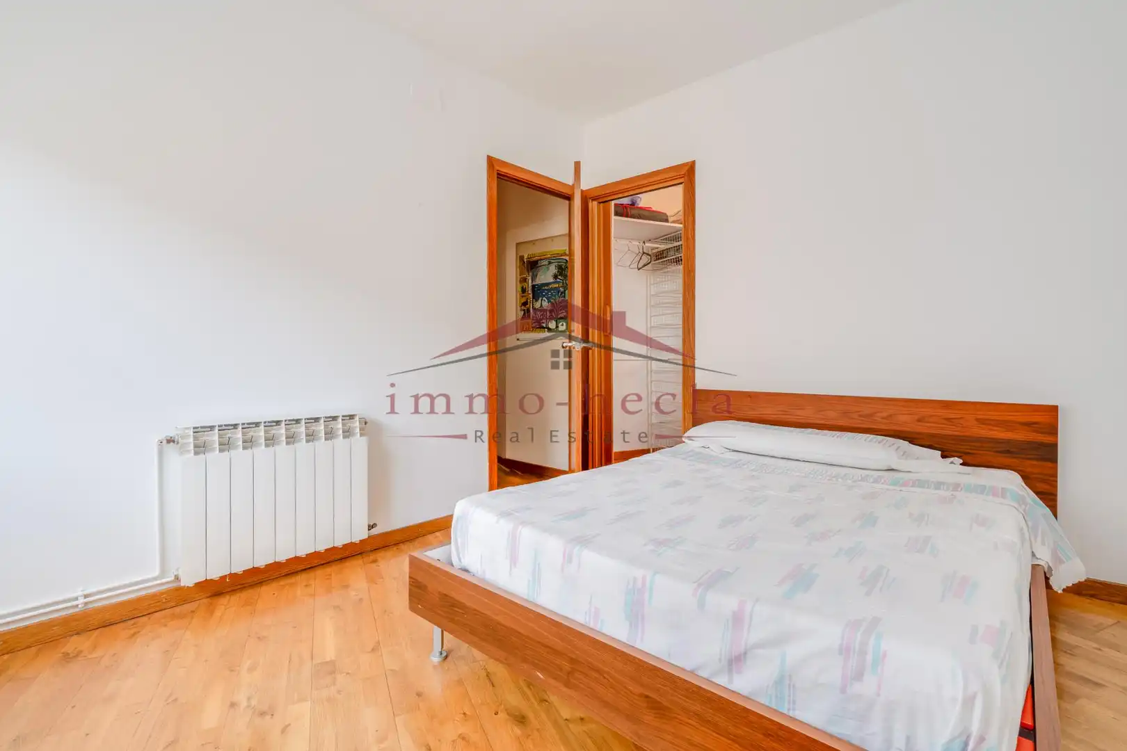 Schlafzimmer von Einfamilien-Reihenhaus zum Verkauf in Vilanova del Camí mit Heizung, Terrasse und Abstellraum