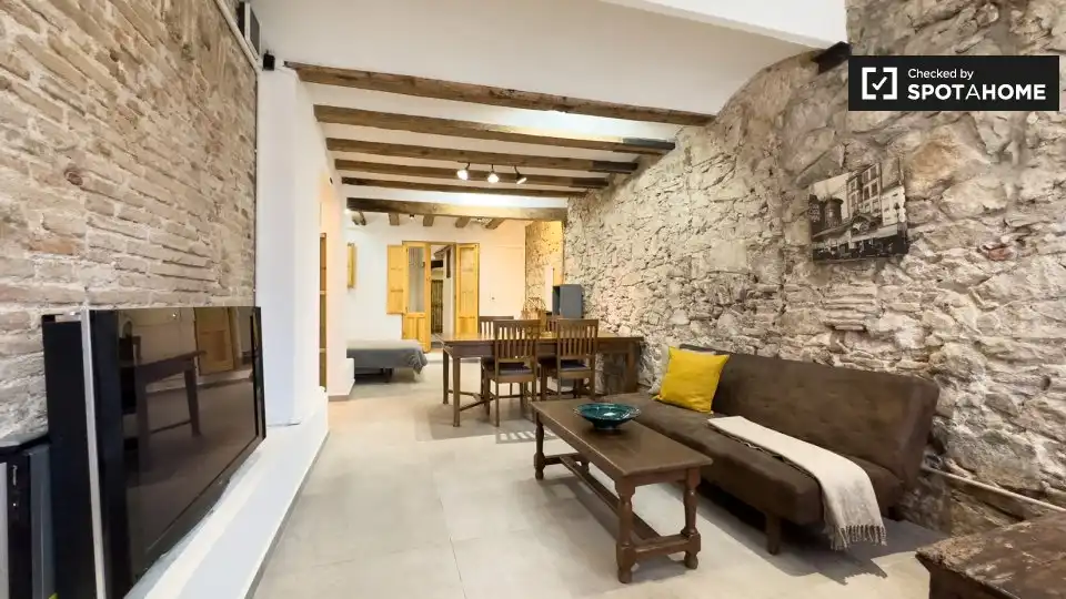 Room in El Raval
