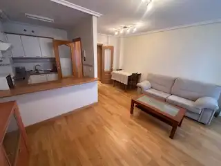 Wohnzimmer von Wohnungen zur Miete in León Capital  mit Heizung, Parkett und Terrasse