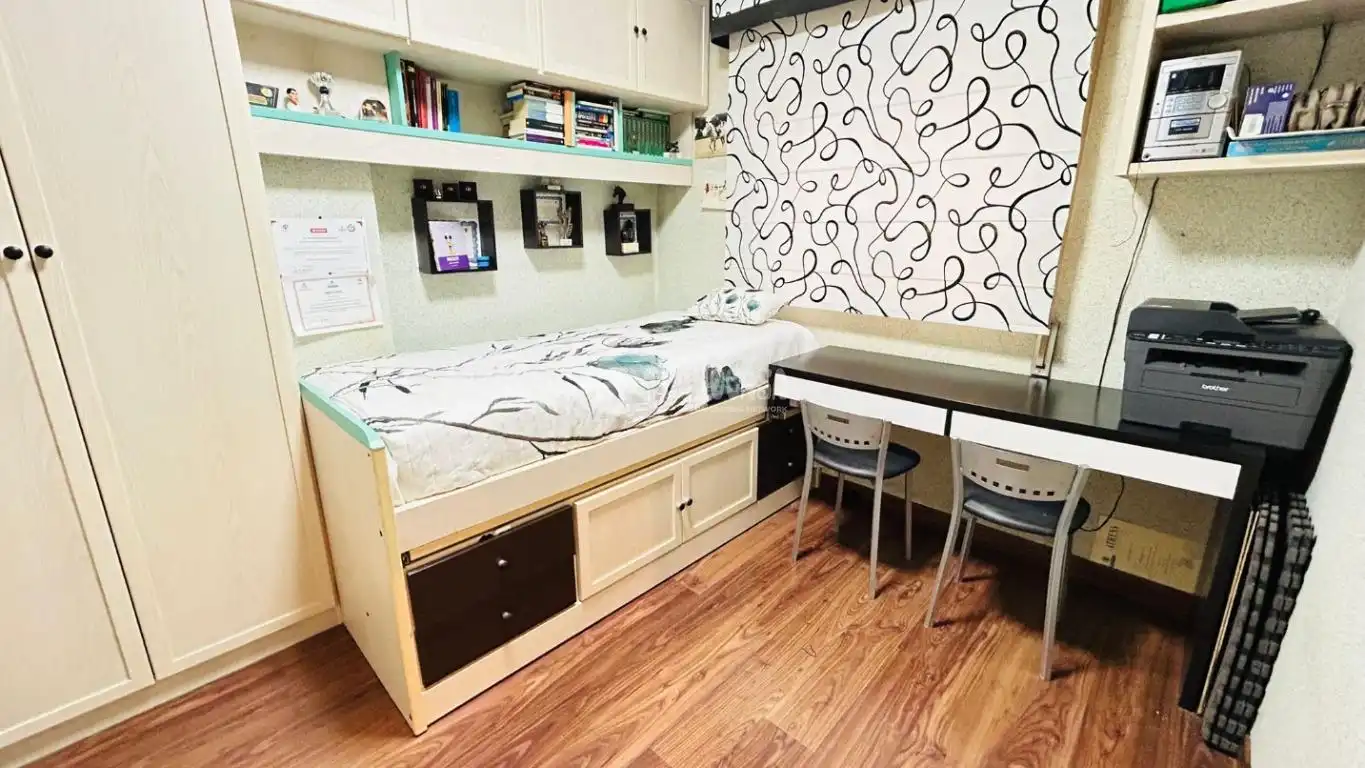 Habitación de Piso en venta en Madrid con Aire acondicionado, Calefacción y Jardín privado
