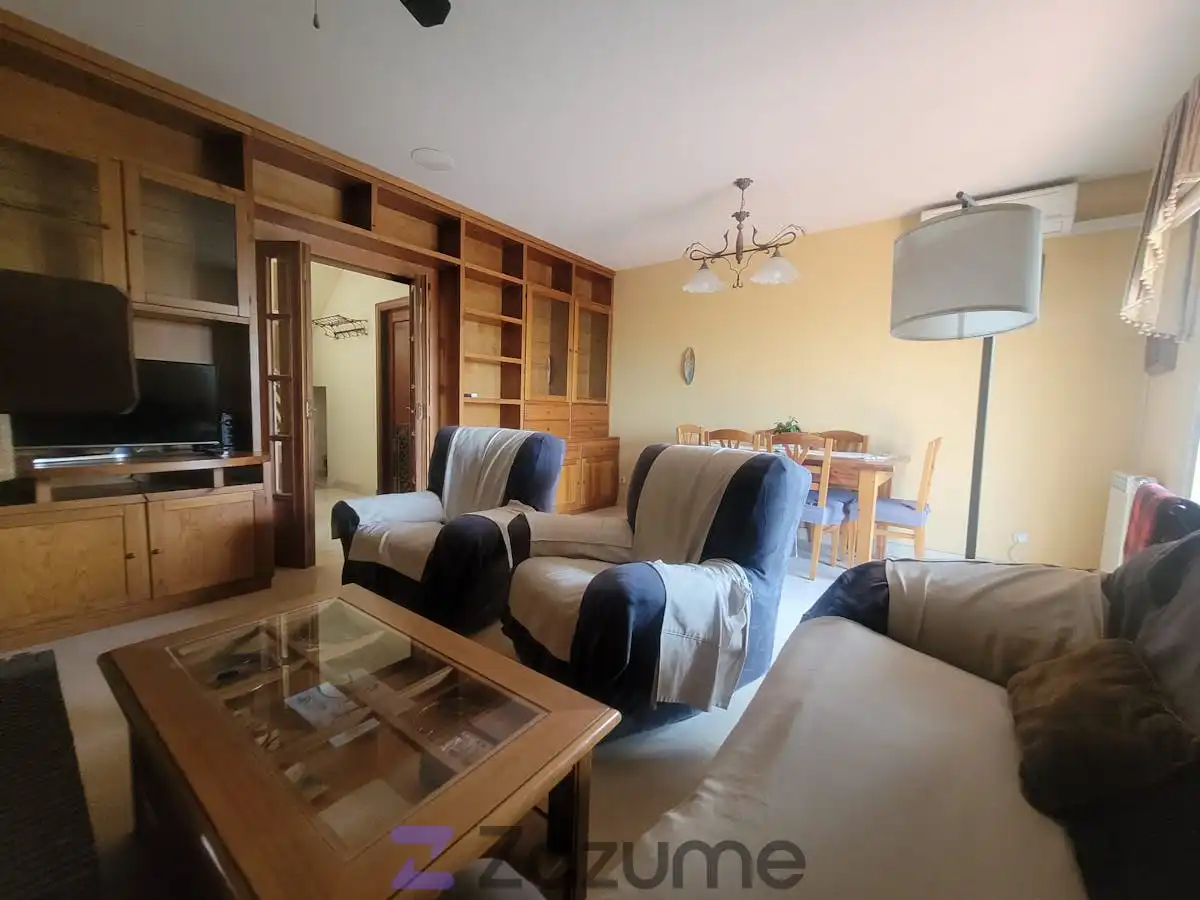 Sala de estar de Dúplex de alquiler en Valladolid Capital con Aire acondicionado, Calefacción y Jardín privado