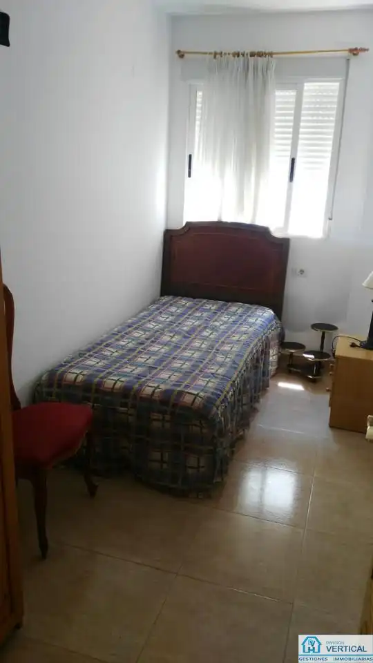 Habitación de Piso de alquiler en Chilches / Xilxes con Aire acondicionado, Terraza y Amueblado
