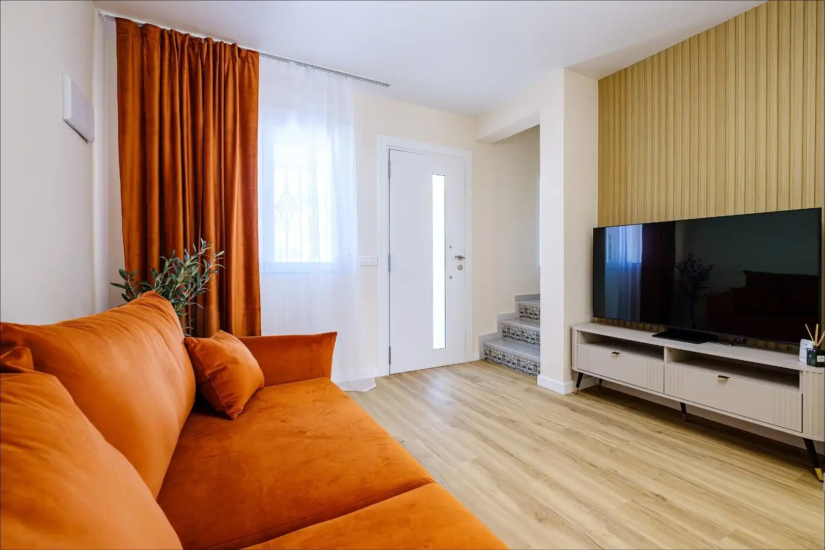 Sala de estar de Casa adosada en venta en Orihuela con Aire acondicionado, Terraza y Trastero