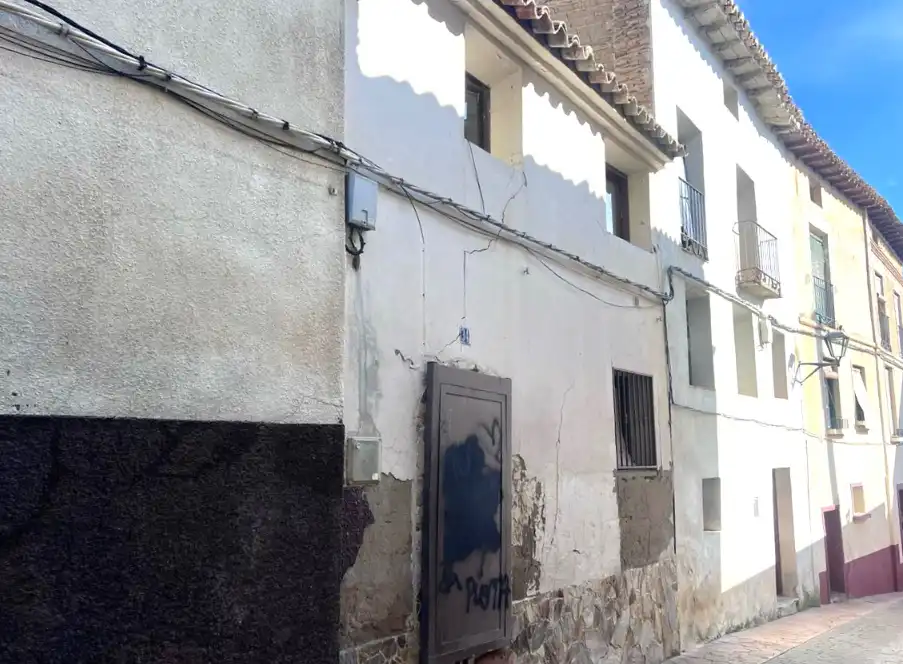 House for sale in Calle Juliana Larena, imagen 2
