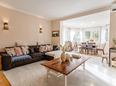 Maison avec piscine à vendre à Avenida DEL MANANTIAL