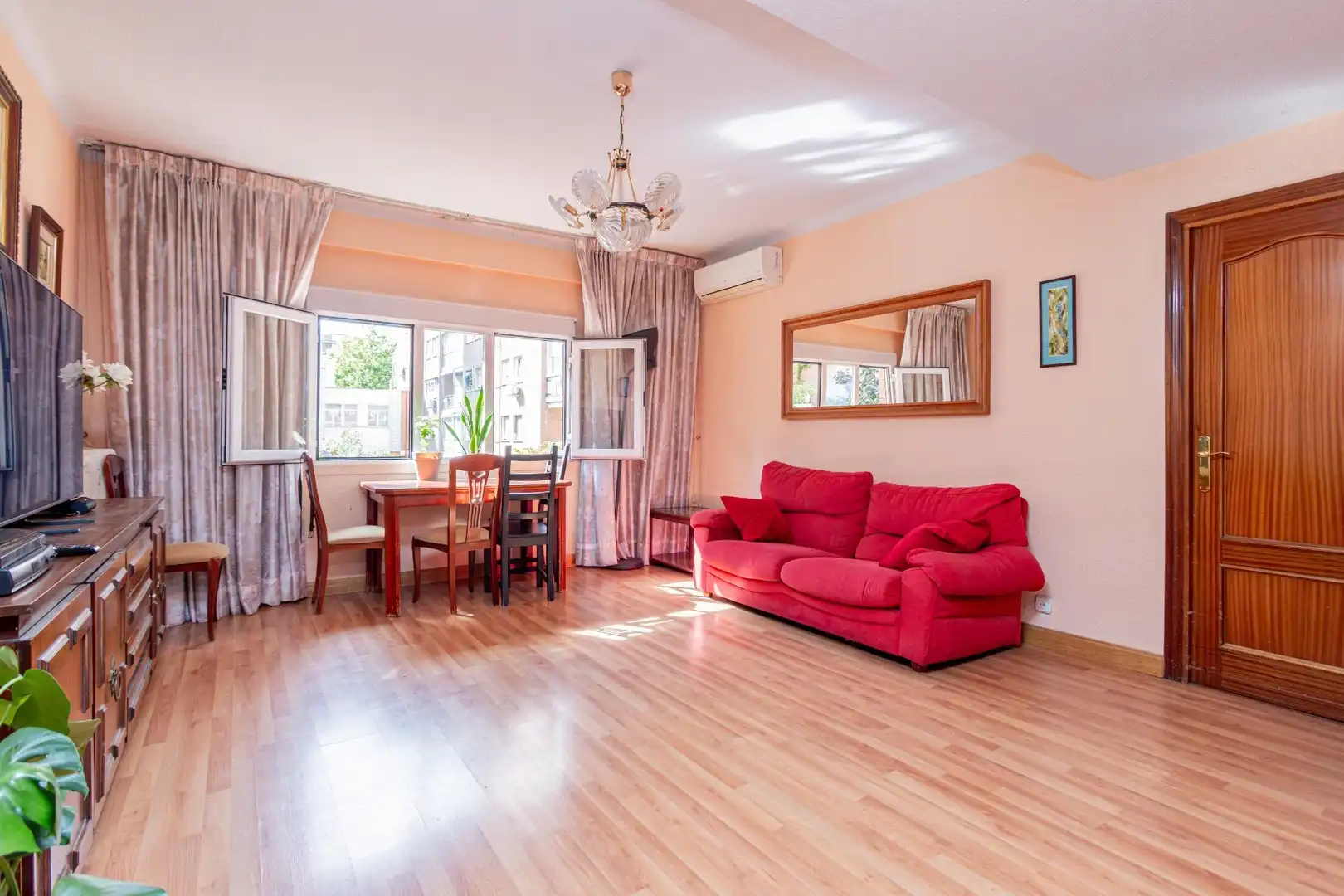 Living room of Flat for sale in Madrid  with Heating